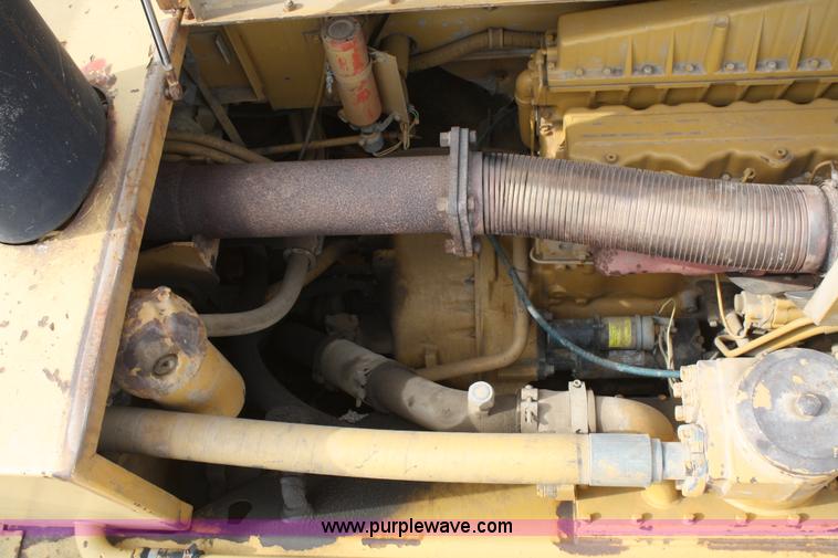 image for item A6521 1987 Caterpillar D350C articulated rock truck