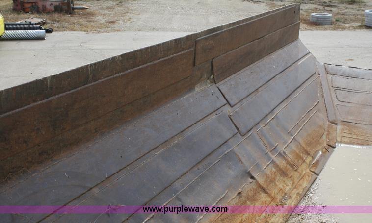 image for item A6521 1987 Caterpillar D350C articulated rock truck