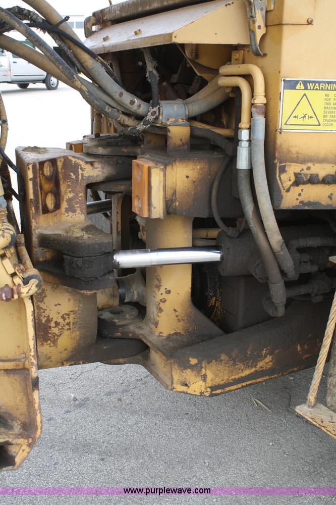 image for item A6521 1987 Caterpillar D350C articulated rock truck