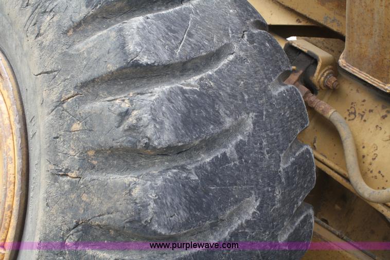 image for item A6521 1987 Caterpillar D350C articulated rock truck