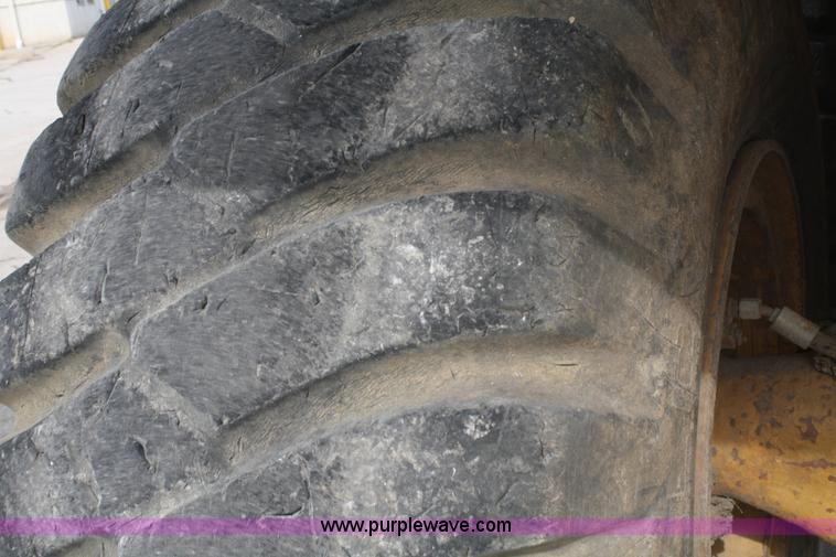 image for item A6521 1987 Caterpillar D350C articulated rock truck