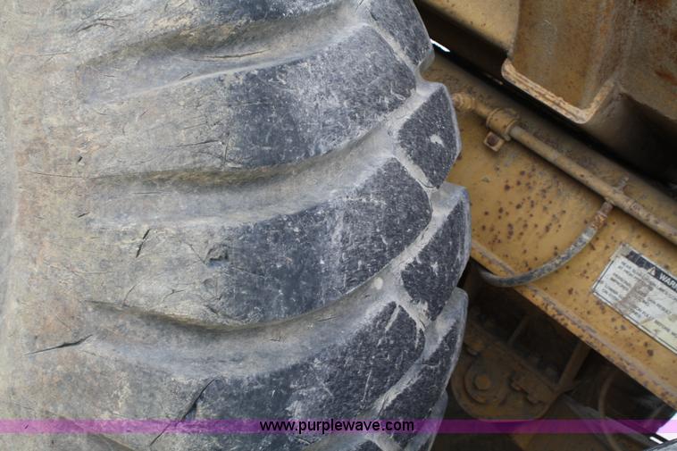 image for item A6521 1987 Caterpillar D350C articulated rock truck