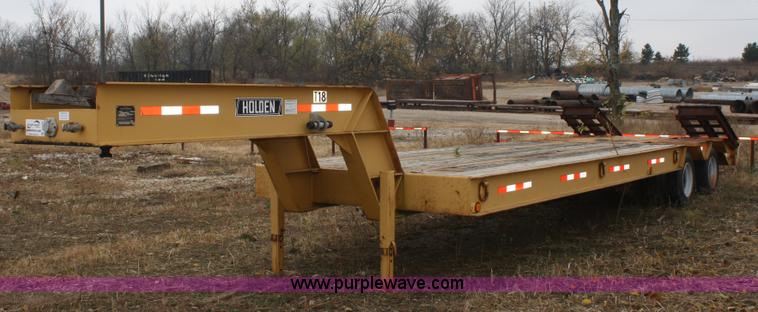 image for item A6539 1998 Holden HLB 36225 fifth wheel trailer