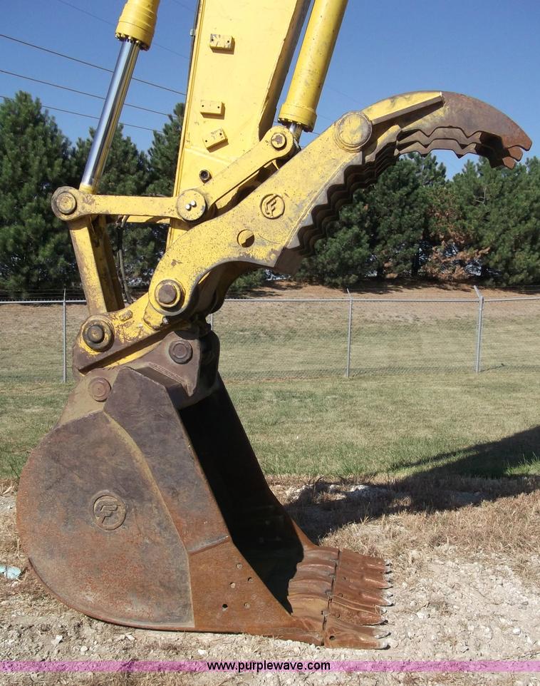 image for item B5027 2005 Komatsu PC300LC-7L Galeo series excavator