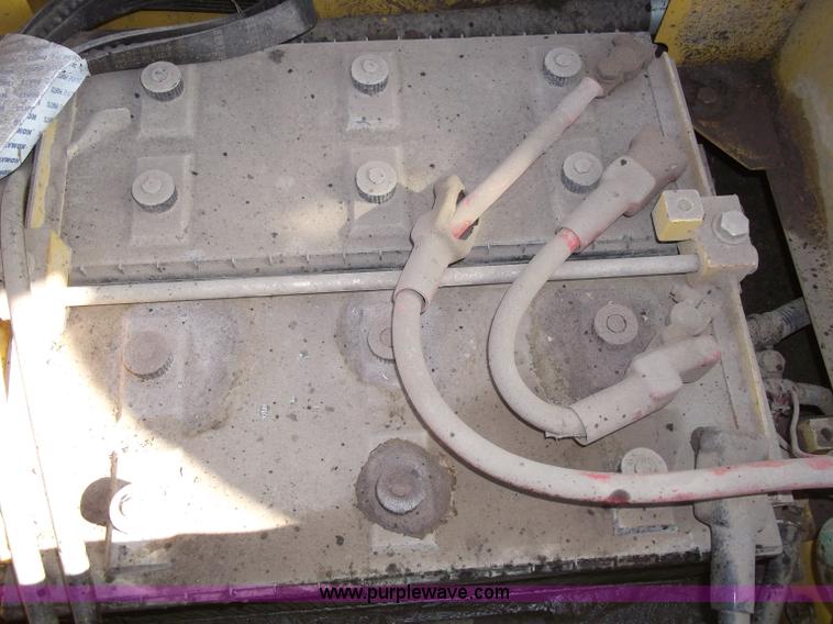 image for item B5027 2005 Komatsu PC300LC-7L Galeo series excavator