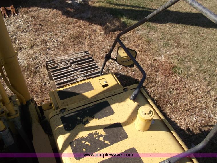 image for item B5027 2005 Komatsu PC300LC-7L Galeo series excavator