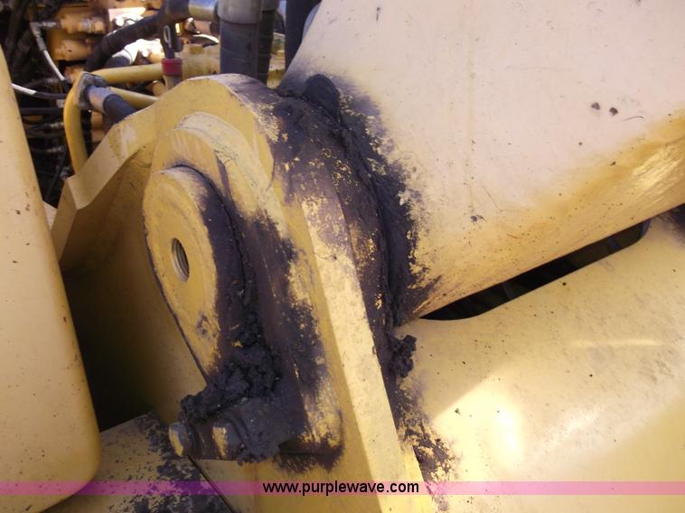 image for item B5027 2005 Komatsu PC300LC-7L Galeo series excavator