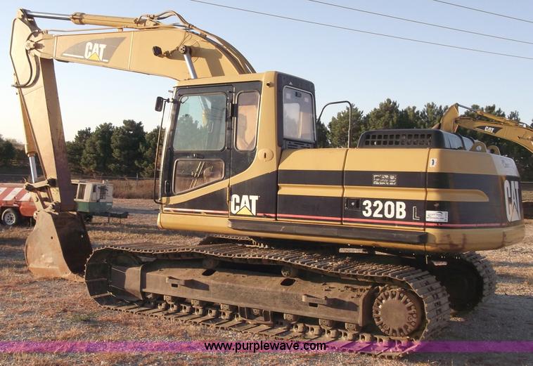 image for item B5028 1998 Caterpillar 320BL excavator