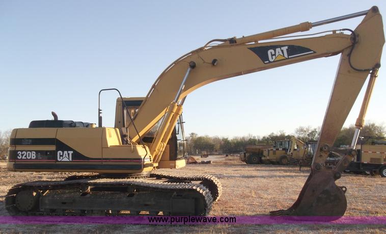 image for item B5028 1998 Caterpillar 320BL excavator