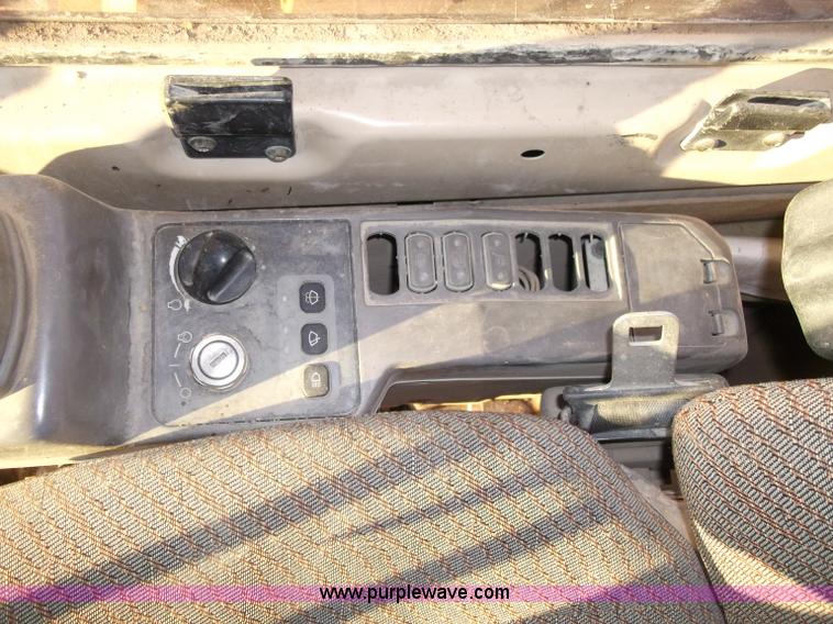 image for item B5028 1998 Caterpillar 320BL excavator