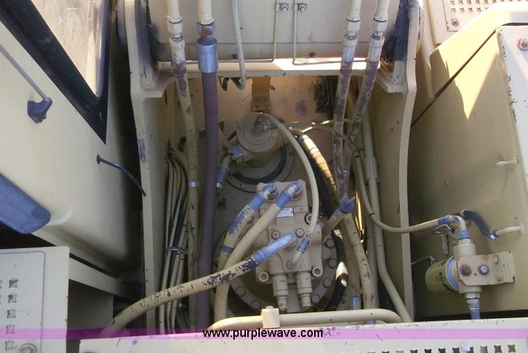 image for item B5028 1998 Caterpillar 320BL excavator