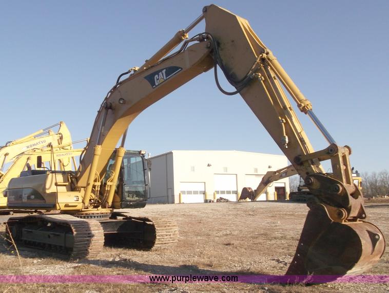 image for item B5029 2005 Caterpillar 330C excavator