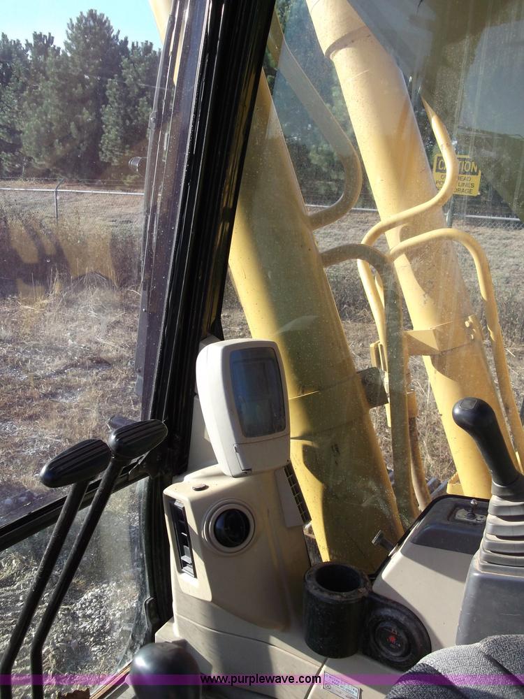 image for item B5029 2005 Caterpillar 330C excavator