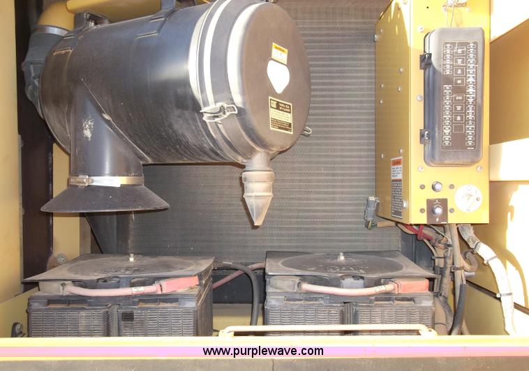 image for item B5029 2005 Caterpillar 330C excavator