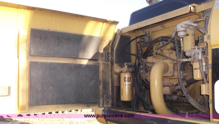 image for item B5029 2005 Caterpillar 330C excavator