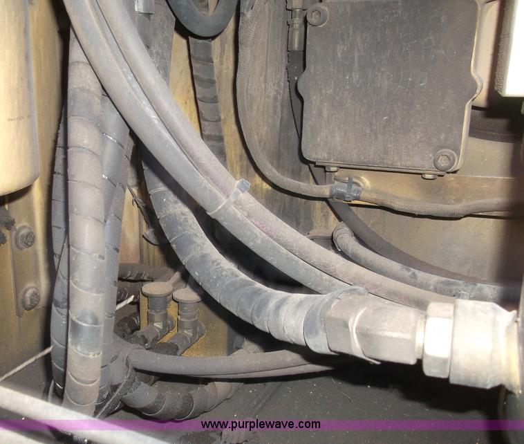 image for item B5029 2005 Caterpillar 330C excavator