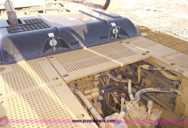 image for item B5029 2005 Caterpillar 330C excavator