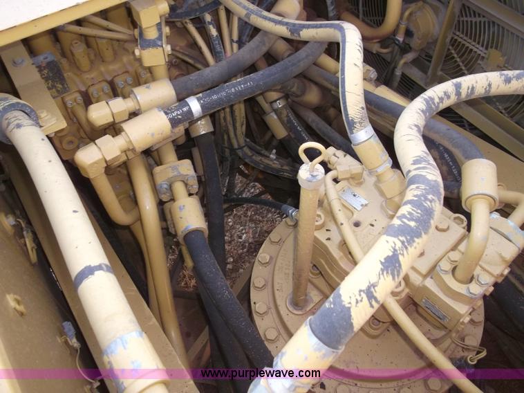 image for item B5029 2005 Caterpillar 330C excavator