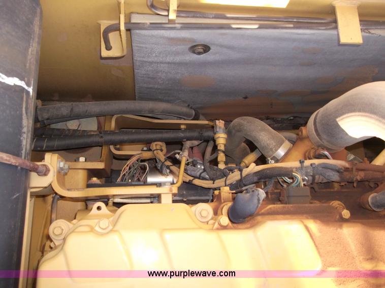 image for item B5029 2005 Caterpillar 330C excavator