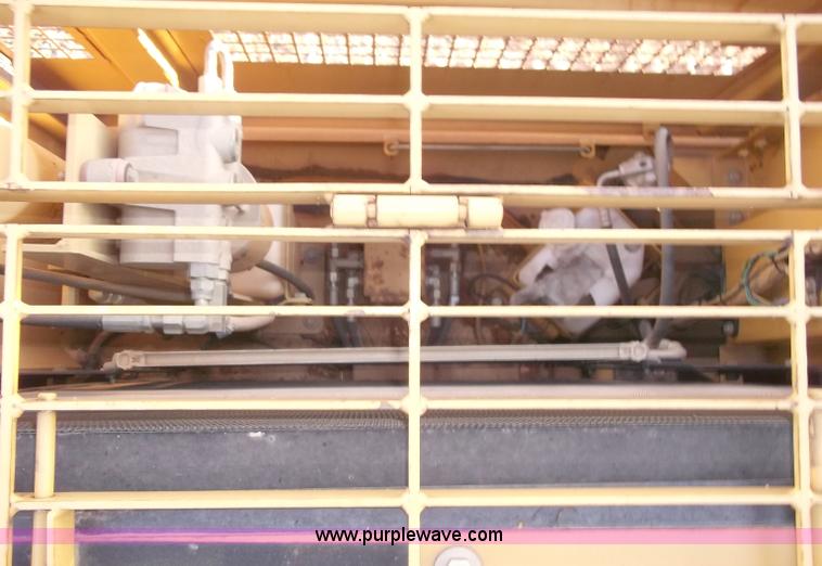 image for item B5029 2005 Caterpillar 330C excavator