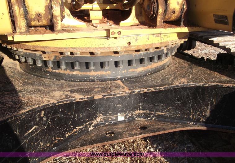 image for item B5029 2005 Caterpillar 330C excavator