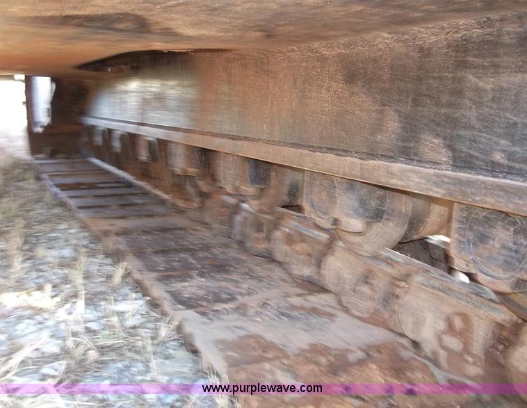 image for item B5029 2005 Caterpillar 330C excavator