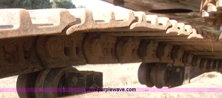 image for item B5029 2005 Caterpillar 330C excavator
