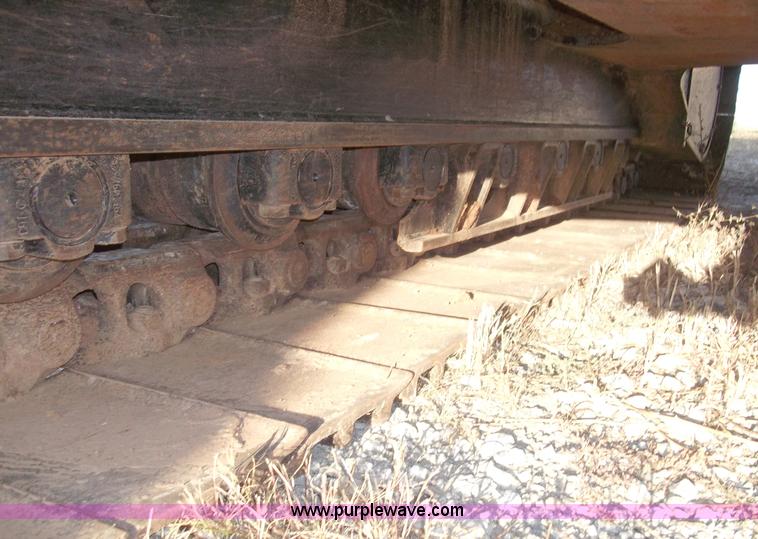 image for item B5029 2005 Caterpillar 330C excavator