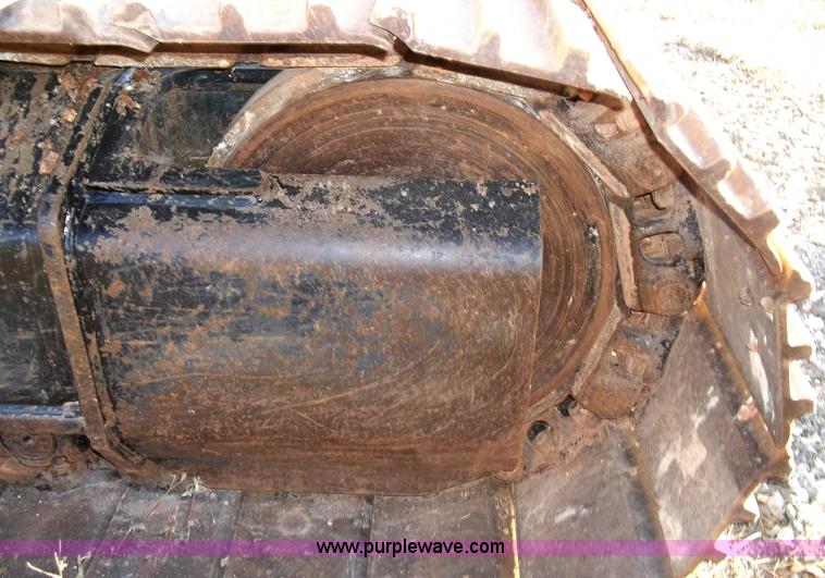 image for item B5029 2005 Caterpillar 330C excavator