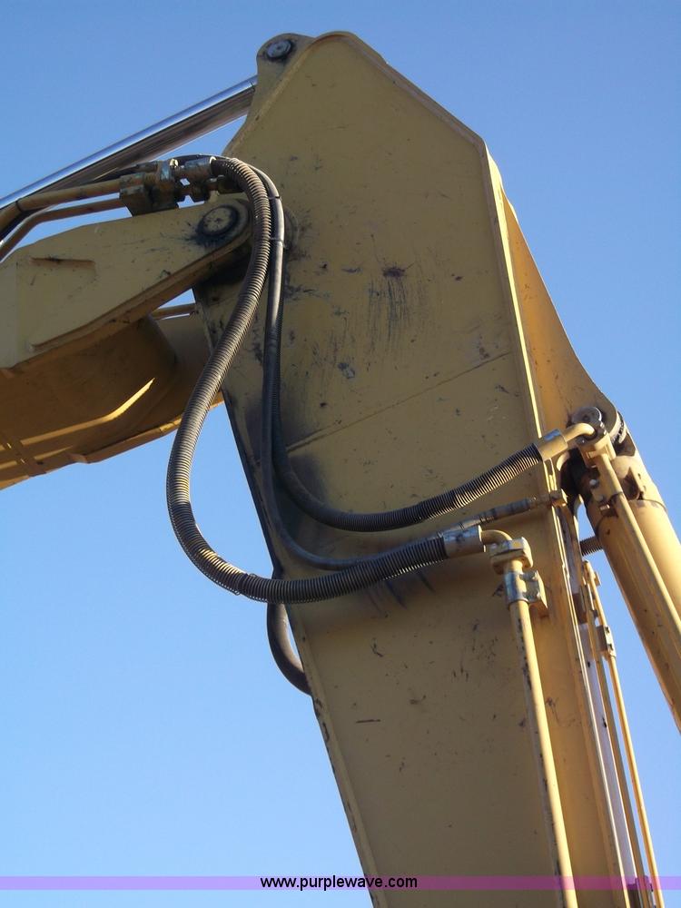 image for item B5029 2005 Caterpillar 330C excavator