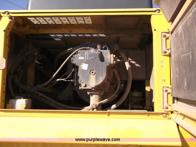 image for item B5030 2006 Komatsu PC400LC-7E0 Galeo series excavator