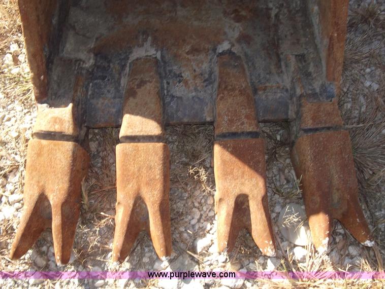 image for item B5031 1997 Komatsu PC200LC-6L excavator