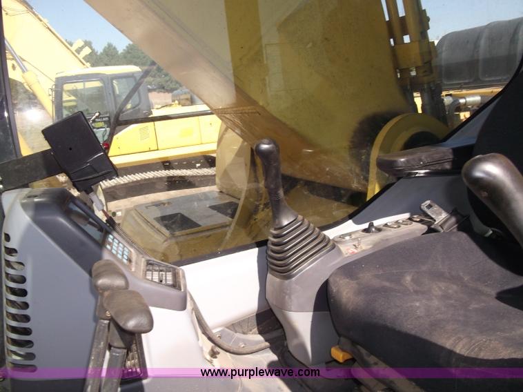 image for item B5032 2005 Komatsu PC400LC-7L Galeo series excavator