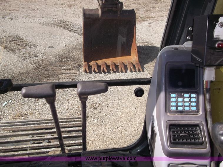 image for item B5032 2005 Komatsu PC400LC-7L Galeo series excavator