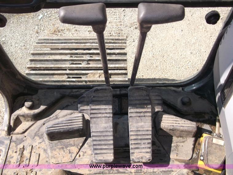image for item B5032 2005 Komatsu PC400LC-7L Galeo series excavator