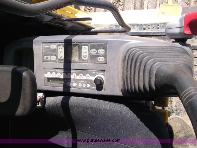 image for item B5032 2005 Komatsu PC400LC-7L Galeo series excavator