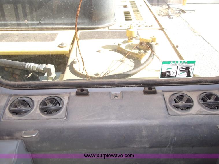 image for item B5032 2005 Komatsu PC400LC-7L Galeo series excavator