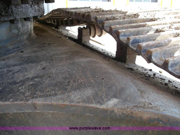 image for item B5032 2005 Komatsu PC400LC-7L Galeo series excavator