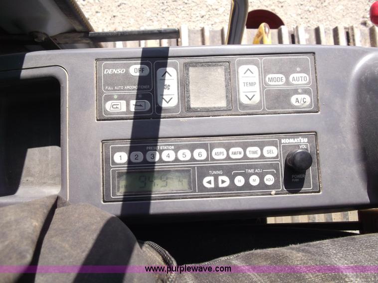 image for item B5033 2005 Komatsu PC400LC-7L Galeo series excavator