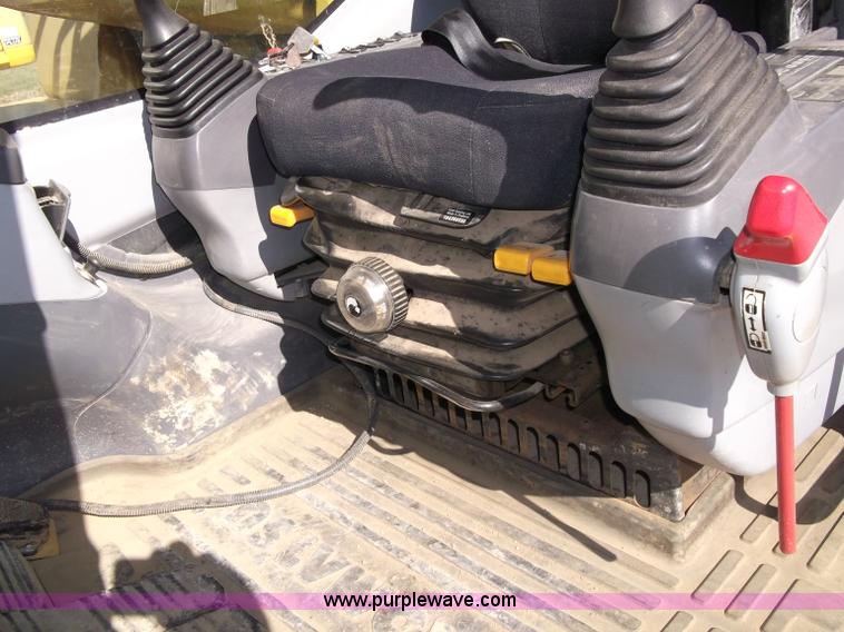 image for item B5033 2005 Komatsu PC400LC-7L Galeo series excavator