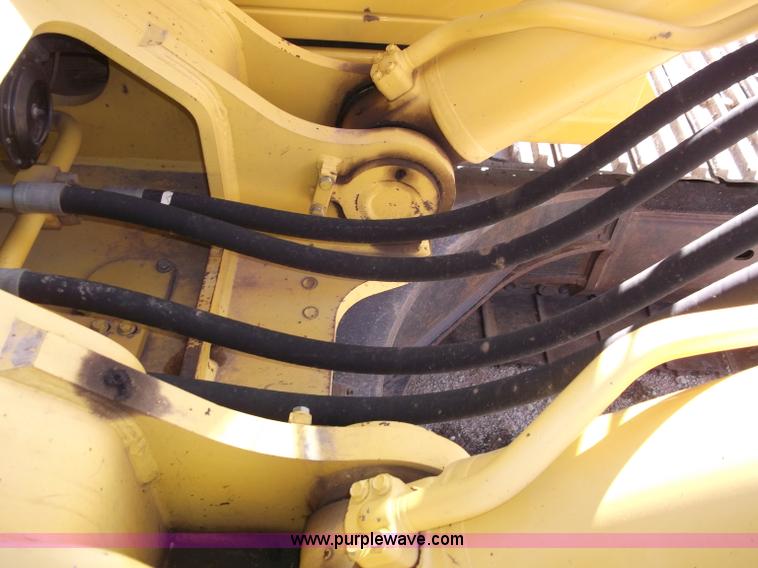 image for item B5033 2005 Komatsu PC400LC-7L Galeo series excavator