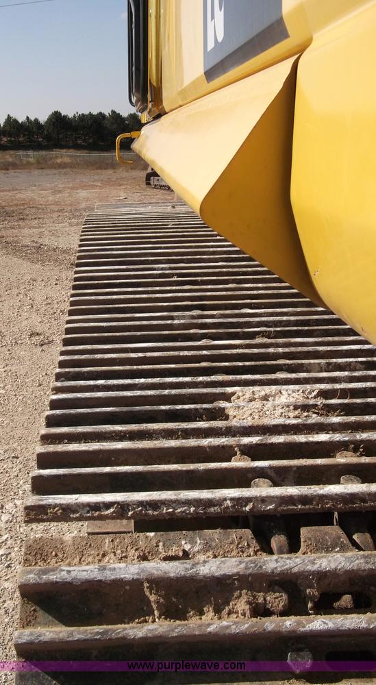 image for item B5033 2005 Komatsu PC400LC-7L Galeo series excavator