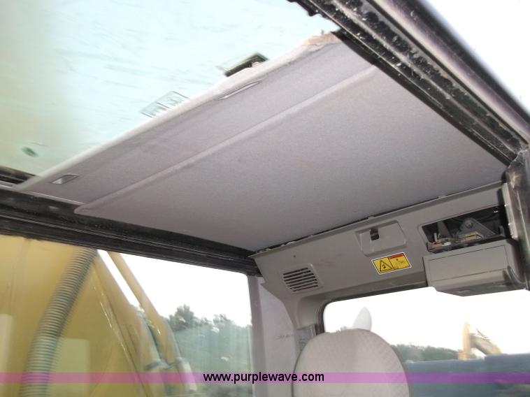 image for item B5034 2005 Caterpillar 345C excavator