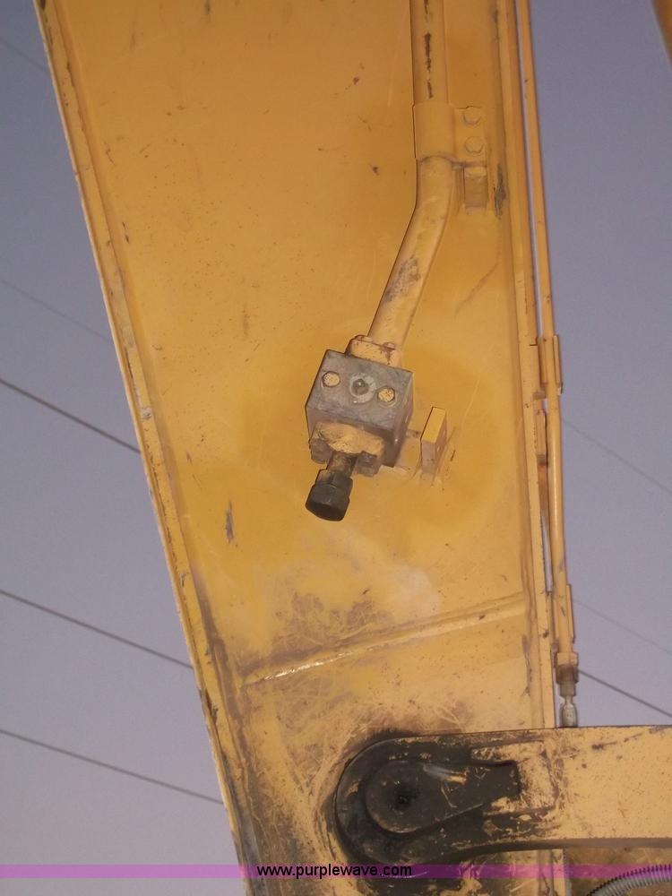 image for item B5034 2005 Caterpillar 345C excavator