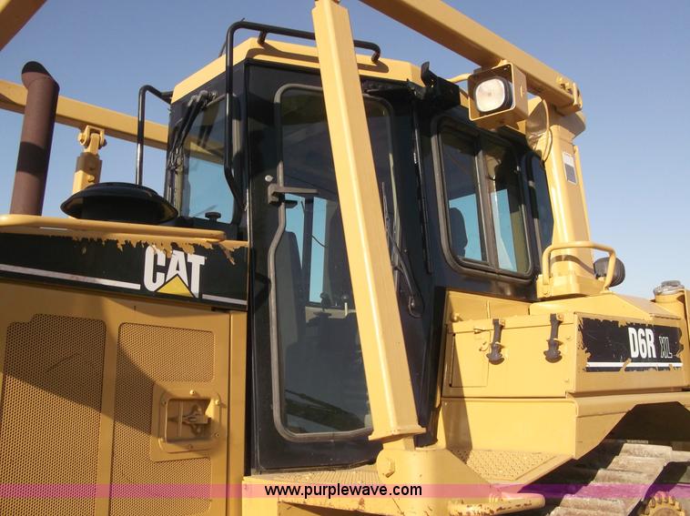 image for item B5035 2002 Caterpillar D6RXL dozer