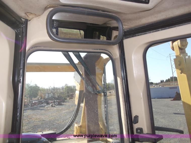 image for item B5035 2002 Caterpillar D6RXL dozer