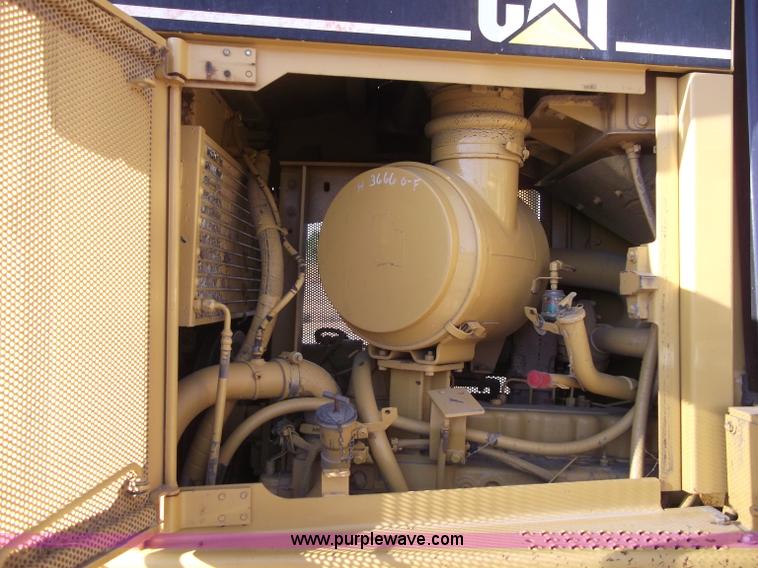 image for item B5035 2002 Caterpillar D6RXL dozer