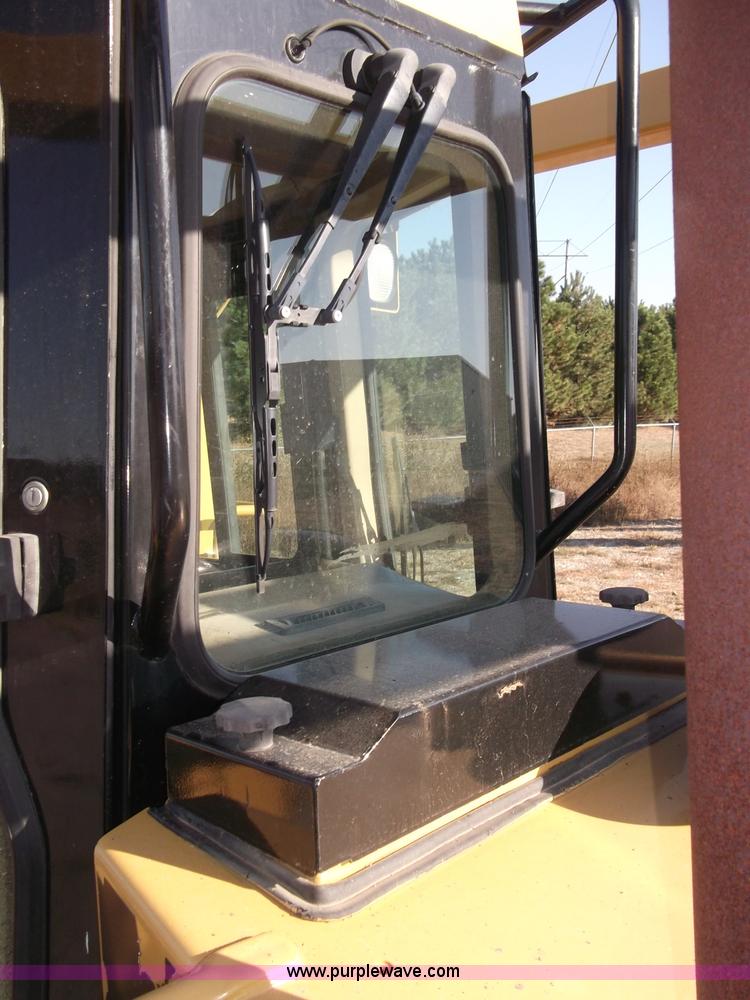 image for item B5035 2002 Caterpillar D6RXL dozer