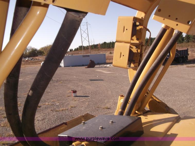 image for item B5035 2002 Caterpillar D6RXL dozer