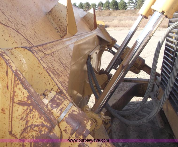 image for item B5035 2002 Caterpillar D6RXL dozer